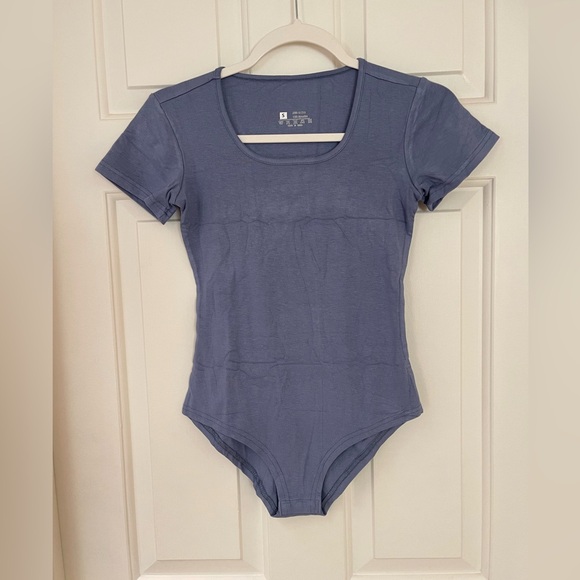 NIP/NWT 4 (FOUR) SHORT SLEEVE SQUARE NECK BODYSYUITS-S/1 each WH-BLK-BL-BR - Picture 5 of 14